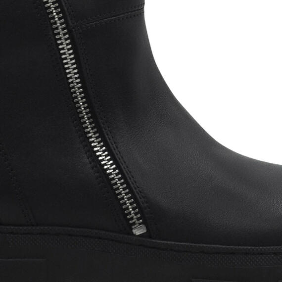 Roccia Black Low Boots