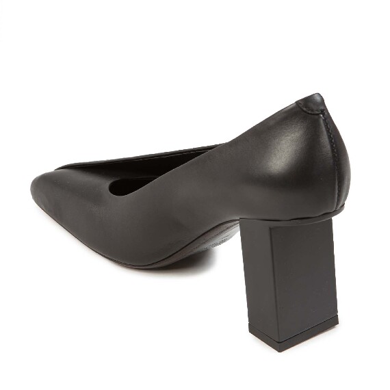 H08 Panton – Black pumps  
