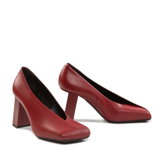 H08 Panton – Dark red pumps  