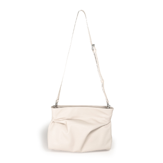 Gisele<br>Soft clutch cream