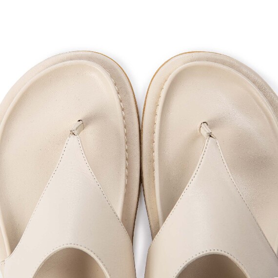 K04_Lido_Sandalo infradito osso