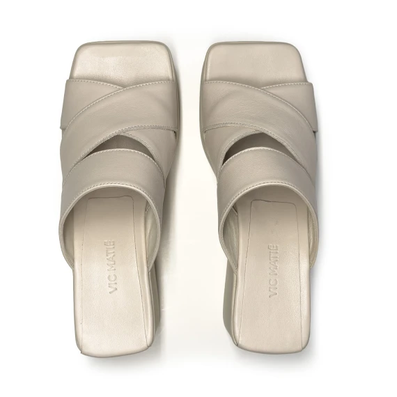K10_Block<br>Wedge sandal with straps bone