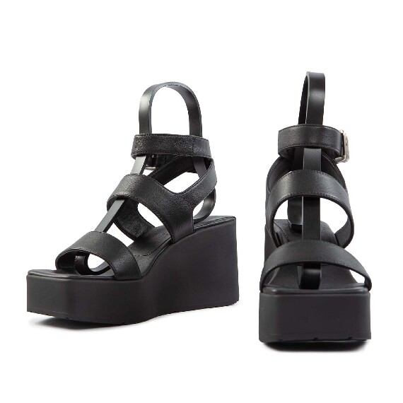 K10_Block<br>Wedge sandal black with ankle strap