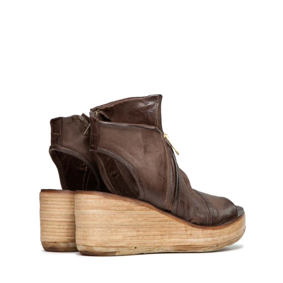 zeppe asimmetriche NOA in pelle marrone