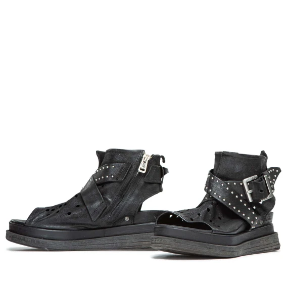 zeppe LAGOS con borchie in pelle nera