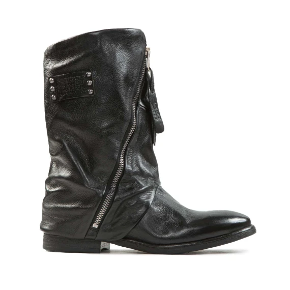 biker con zeppa interna in pelle nera