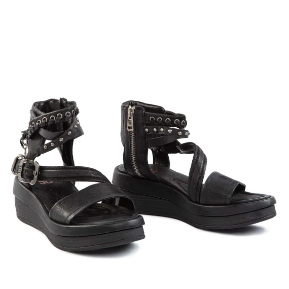 zeppa LAGOS occhielli in pelle nera