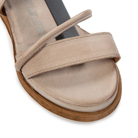LAGOS wedge eyelets leather dust