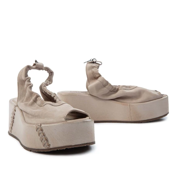 MANOLA elastic leather dust wedge