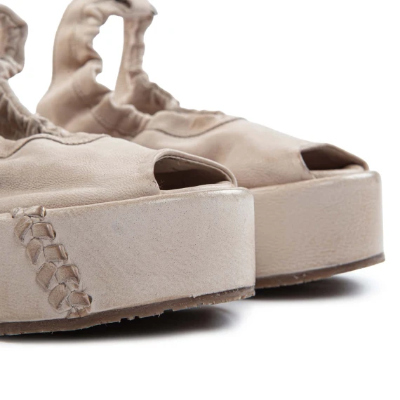 MANOLA elastic leather dust wedge