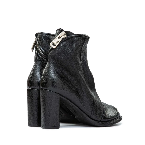 stivaletto spuntato BASILE in pelle nera