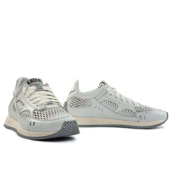sneakers HOTY traforata bianca