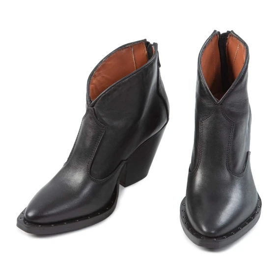 texano con scollo V in pelle nera