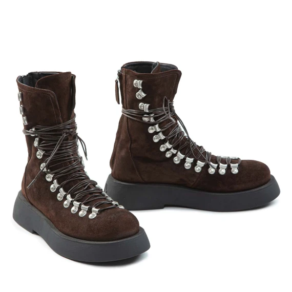 anfibi pedula in camoscio marrone