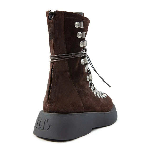 anfibi pedula in camoscio marrone