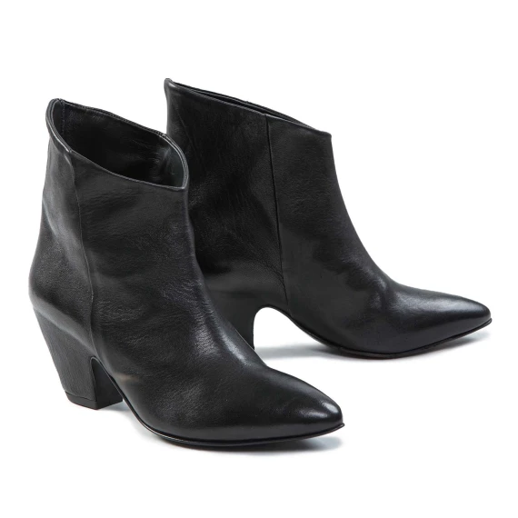 tronchetti con tacco inglobato in pelle nera