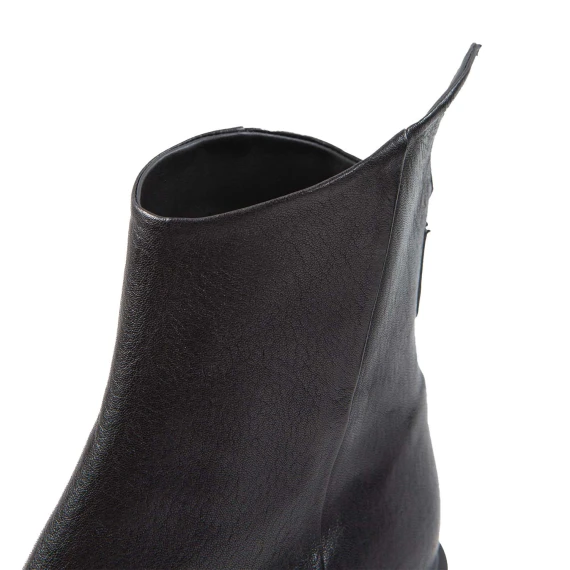 biker asimmetrico in pelle nera