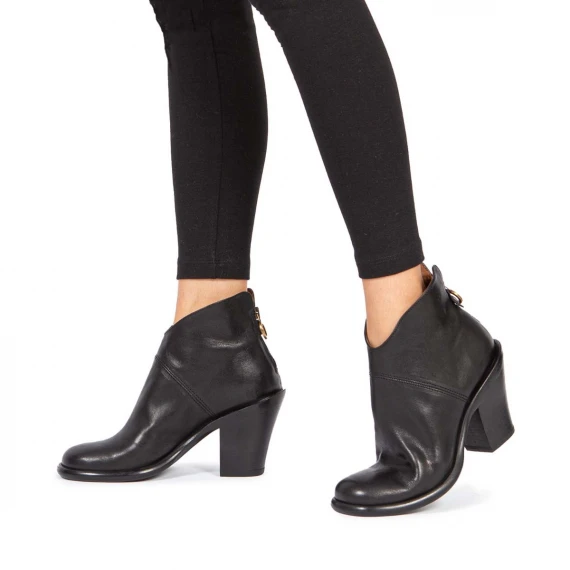 camperos AMIE in pelle nera