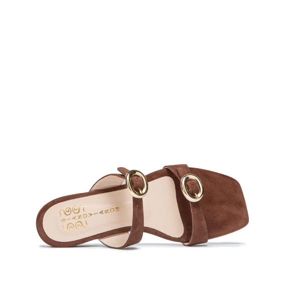 sabot con due fibbie in camoscio tabacco