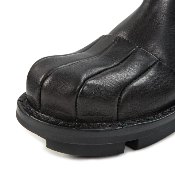 beatles SURGE in pelle nera