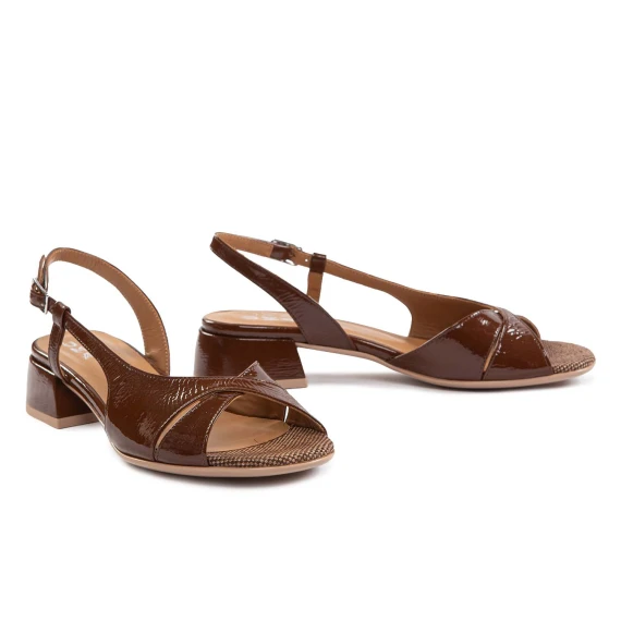 sandali asimmetrici vernice marrone